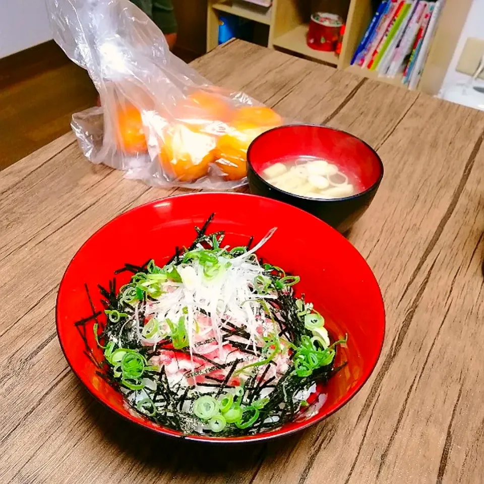 ねぎとろ丼、みそ汁、山川マイルド。|ariyo4200さん