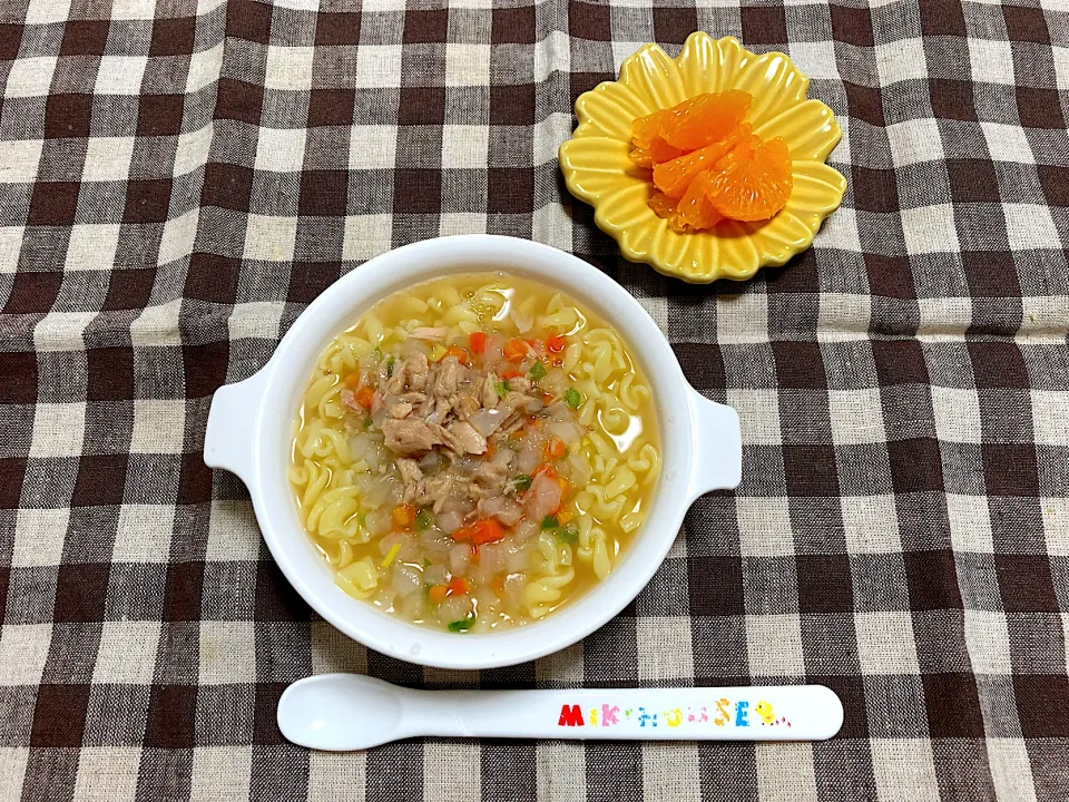 【離乳食】ツナと野菜のスープパスタ、みかん|sayaさん