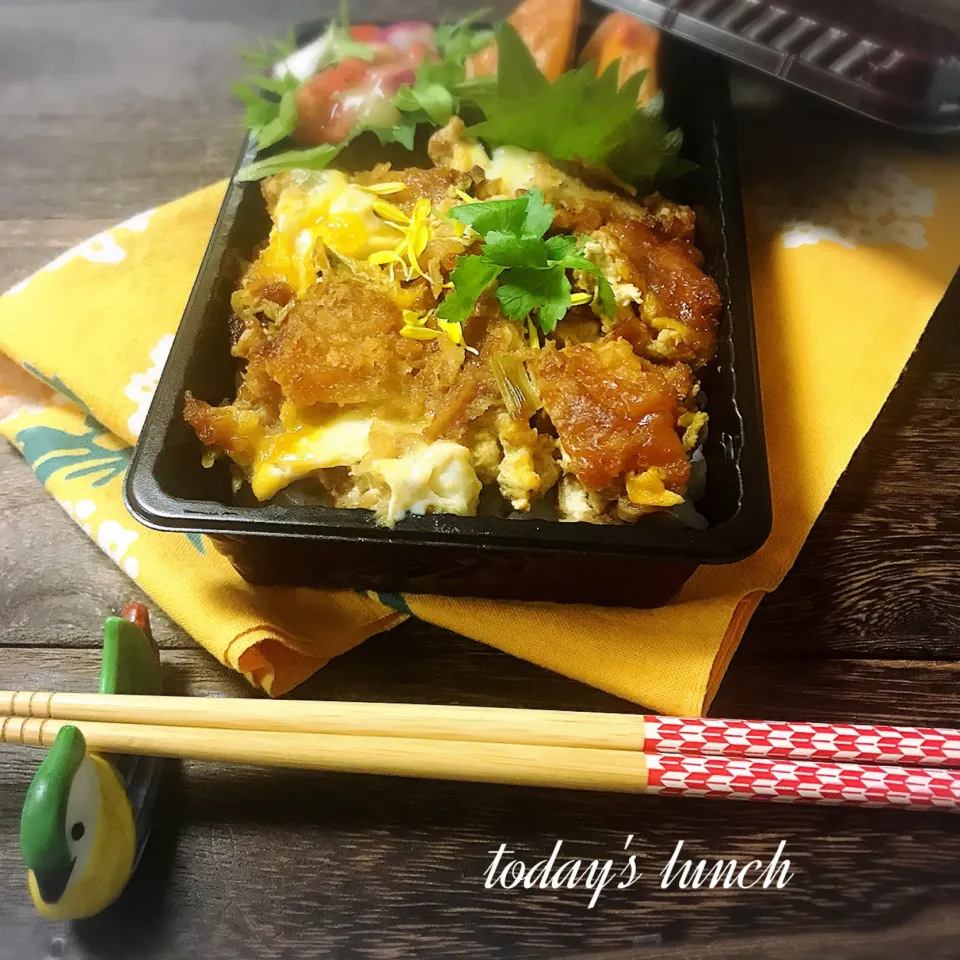 Snapdishの料理写真:カツ丼弁当|kotokotoさん