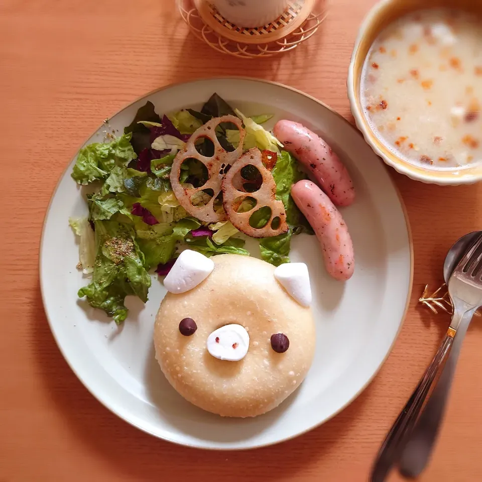 Snapdishの料理写真:【昼ごはん】
ぶたさんベーグルのワンプレート|Rie*さん