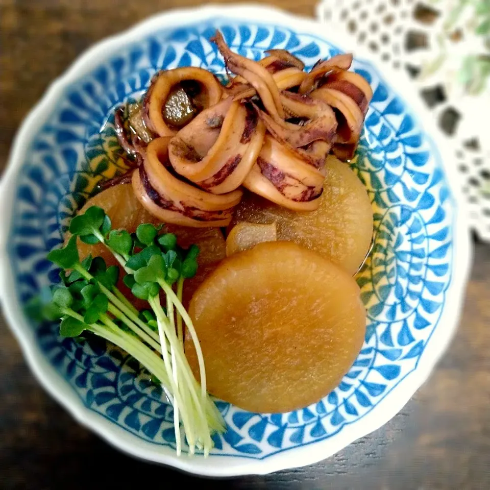 Snapdishの料理写真:とまと🍅さんの料理 圧力鍋で簡単！イカ大根⏳|とまと🍅さん