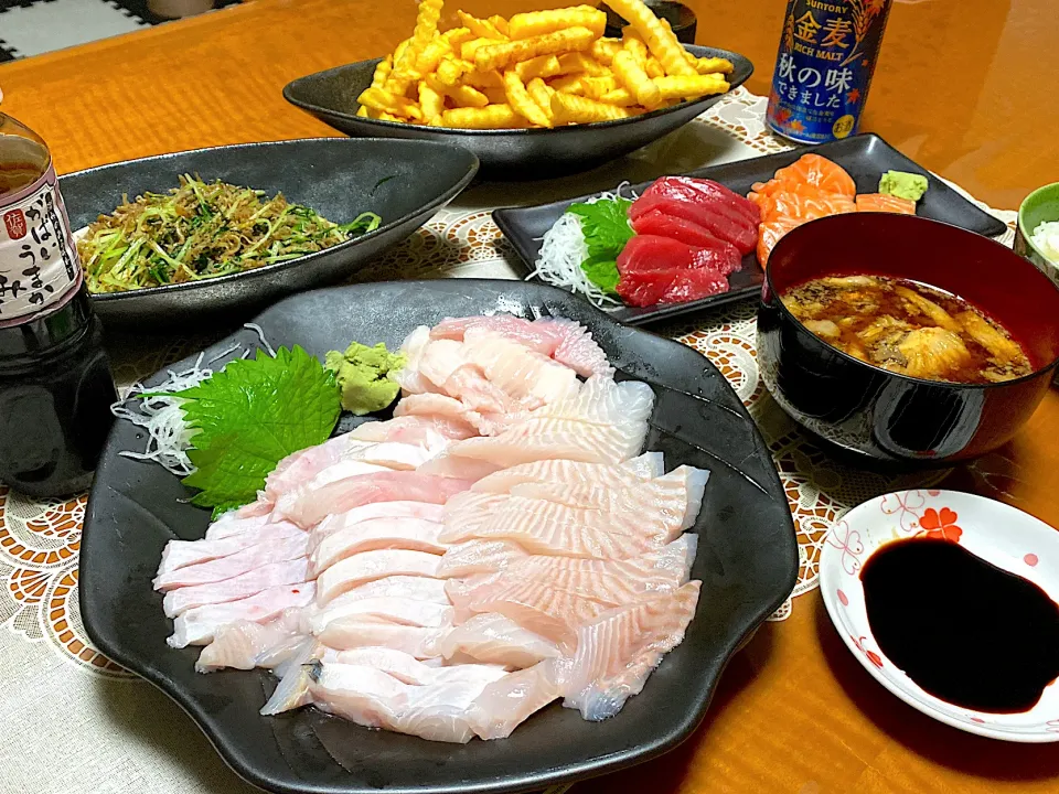 今夜は珍魚サメカレイのお刺身とあらの味噌汁💕|makoさん