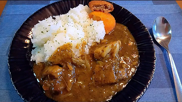 ごまが香る 圧力鍋でほどけるお肉の「黒ごまポークカレー」|koheiさん