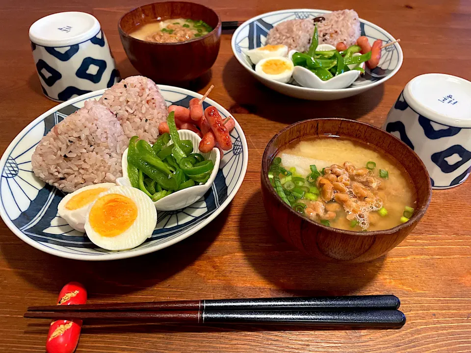 おにぎりセット、山芋と納豆のお味噌汁|ＭＡＲＵＥ家の食卓さん