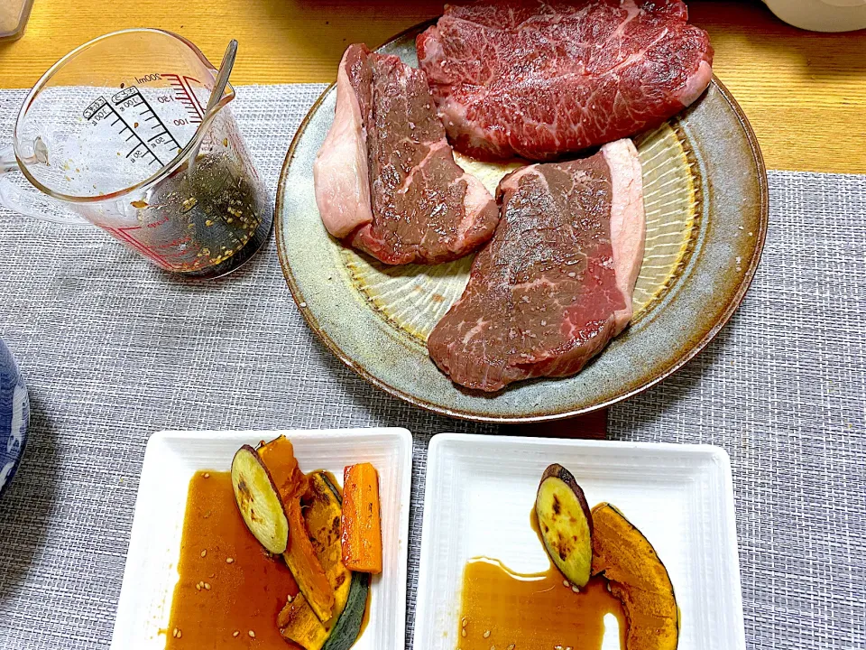 自家製焼肉のタレで、イチボのステーキ🥩|1614さん