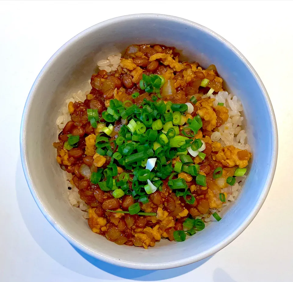 ひき肉納豆丼|ふうかさん