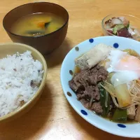 Snapdishの料理写真:すき煮
たこの和え物など|ことみんさん