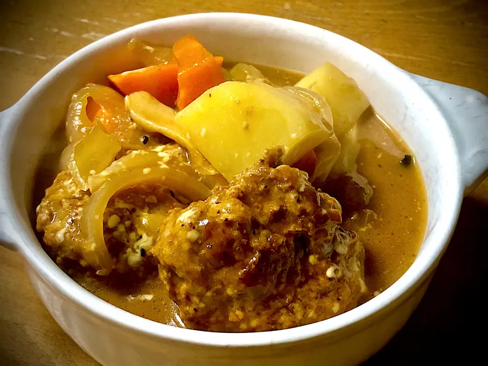 チーズイン煮込みハンバーグ|sudachiさん