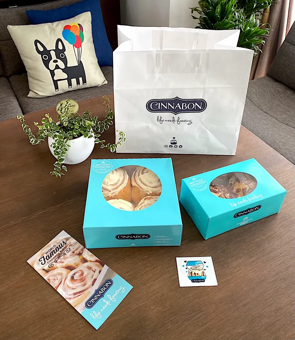 CINNABON シナボンクラッシック、キャラメルピーカンボン|pentarouさん