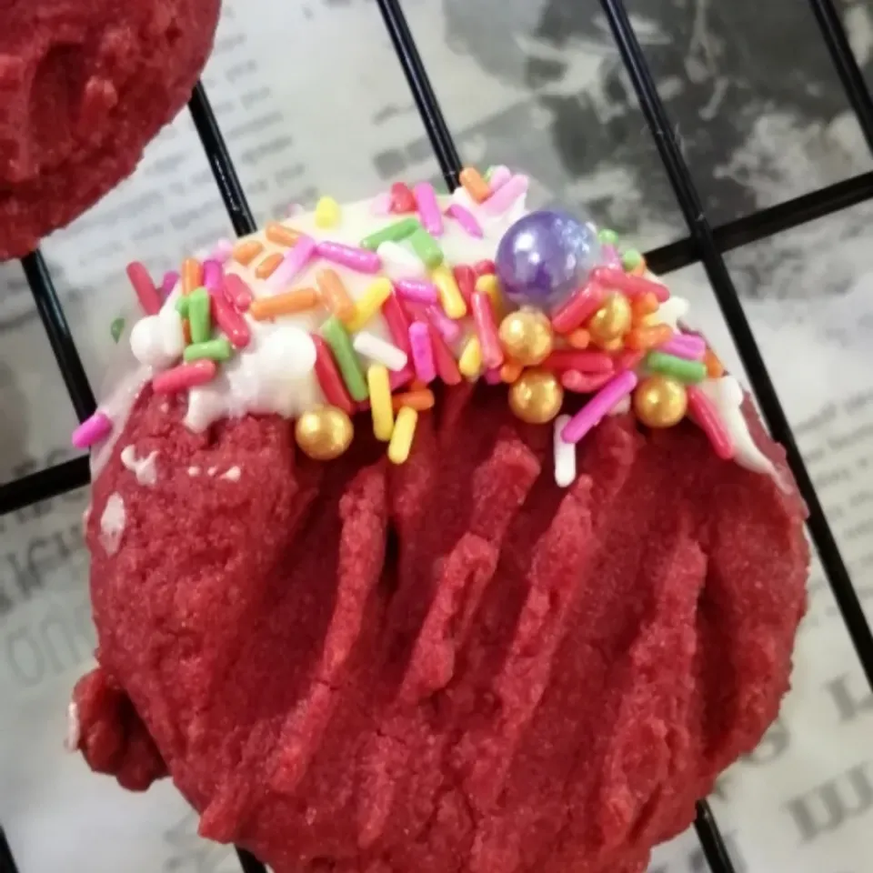 Red​ Velvet​ Cookie
คุกกี้​เรดเวลเวท
ราคา​ 15​ บาท
สนใจสั่งซื้อ​ได้ที่​
Fb​ Bake.fresh.oven
IG​ Bakefreshoven|BakeFreshOvenさん