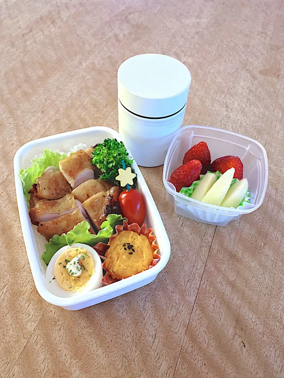 Snapdishの料理写真:タンドリーチキン味のお弁当|Sakikoさん