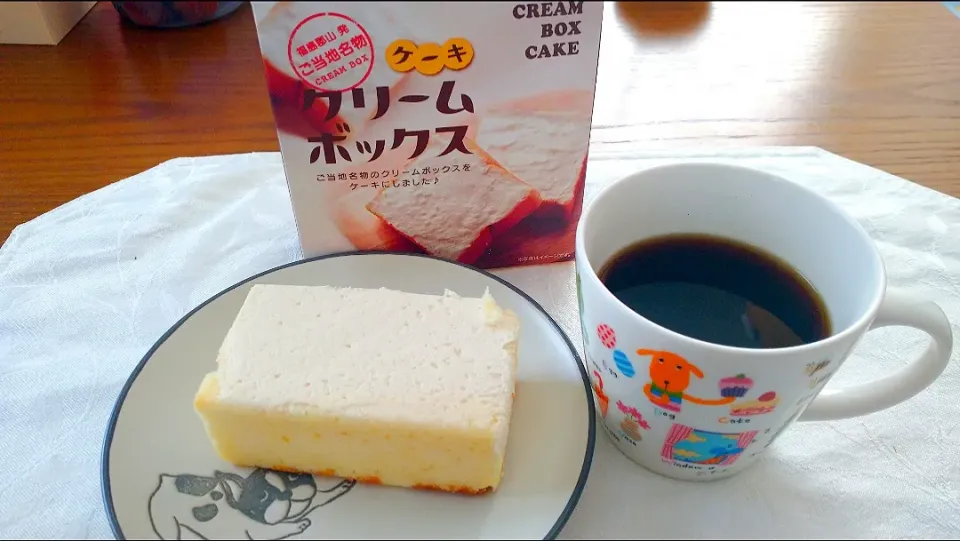 いただきもの🍰
初めての✨
クリームボックスケーキ|卯月さん