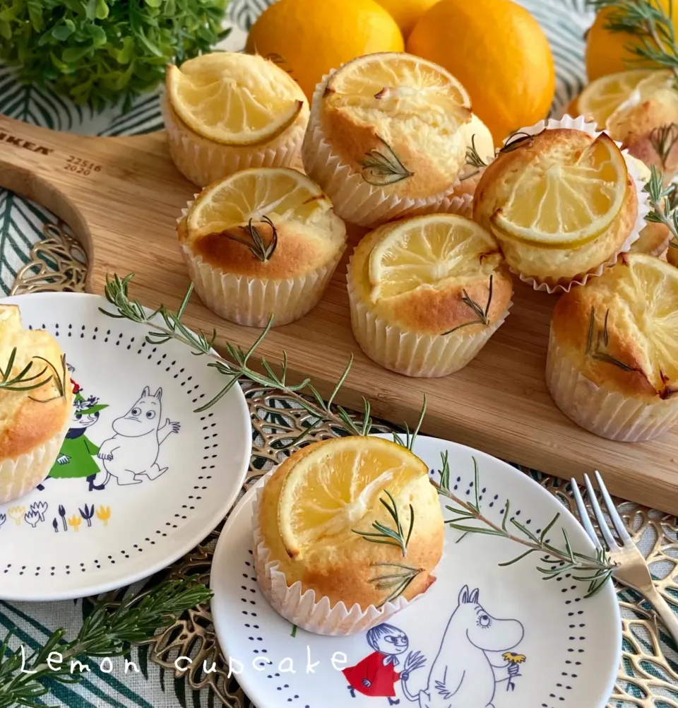 Snapdishの料理写真:レモンのカップケーキ🍋|kononon♡*゜さん