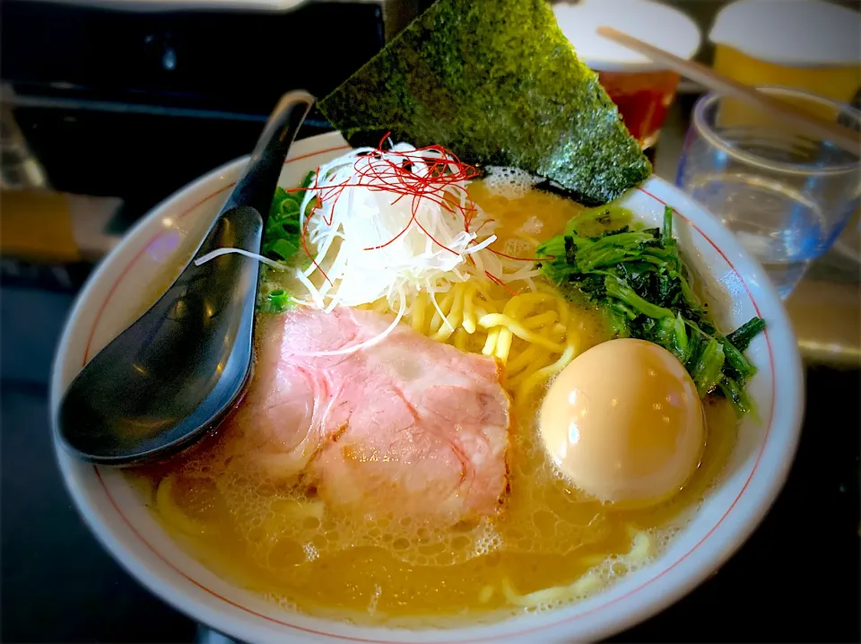 塩豚骨ラーメン(SHOW TIME     横須賀中央)|やまひろさん