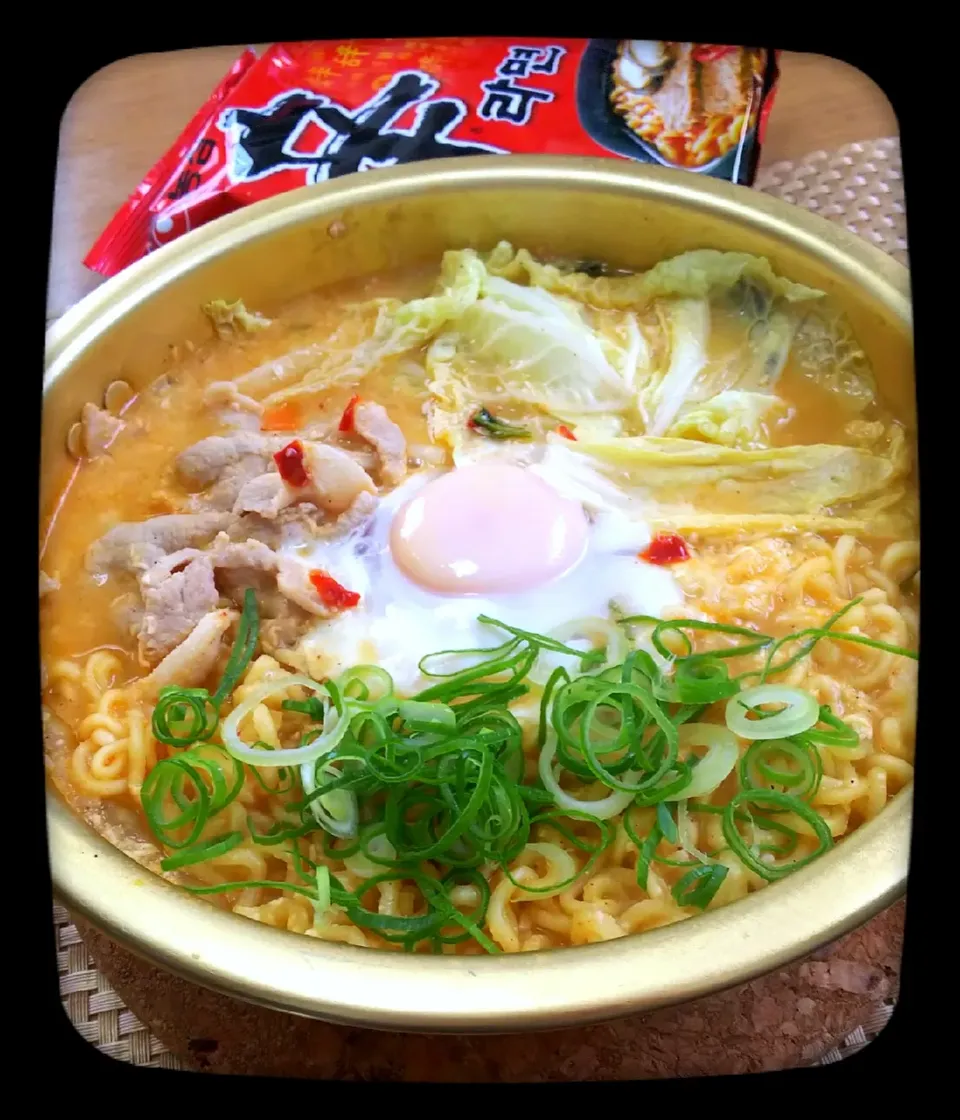 Snapdishの料理写真:酒粕辛ラーメン🍲|ひとみんΨ(*´∀｀)Ψさん