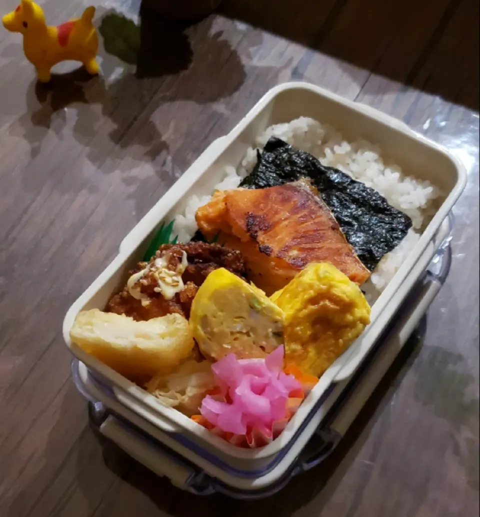 わが家の働く男弁当
色々おかず入れちゃいました💦|kimikimi❤kitchenさん