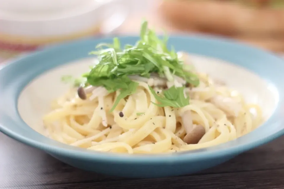 生パスタで三種きのこのわさびクリームパスタ|ちいさなしあわせキッチンさん