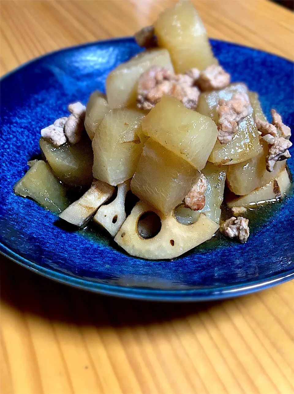 大根と蓮根、ひき肉の煮物|デコさん