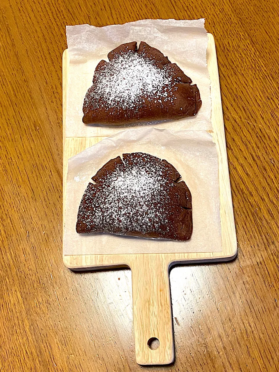 Snapdishの料理写真:ダブルチョコクリームパン🥐|夏果さん