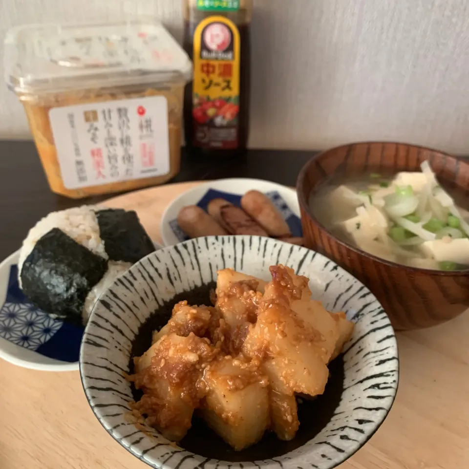 Snapdishの料理写真:はしっこ大根活用！こっくり万能味ソースで|らぴすらずり(らぴ)さん