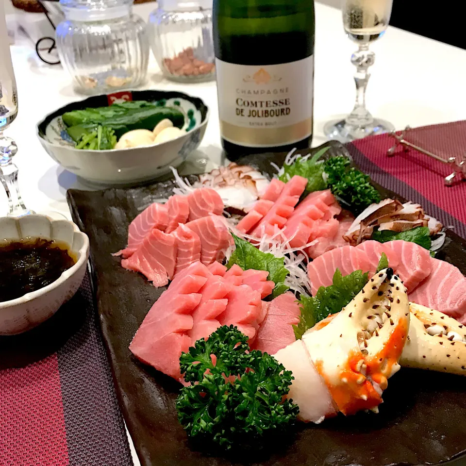 Snapdishの料理写真:インド鮪・タラバ爪・タコの刺身盛り➰🥂😋|ナムナムさん