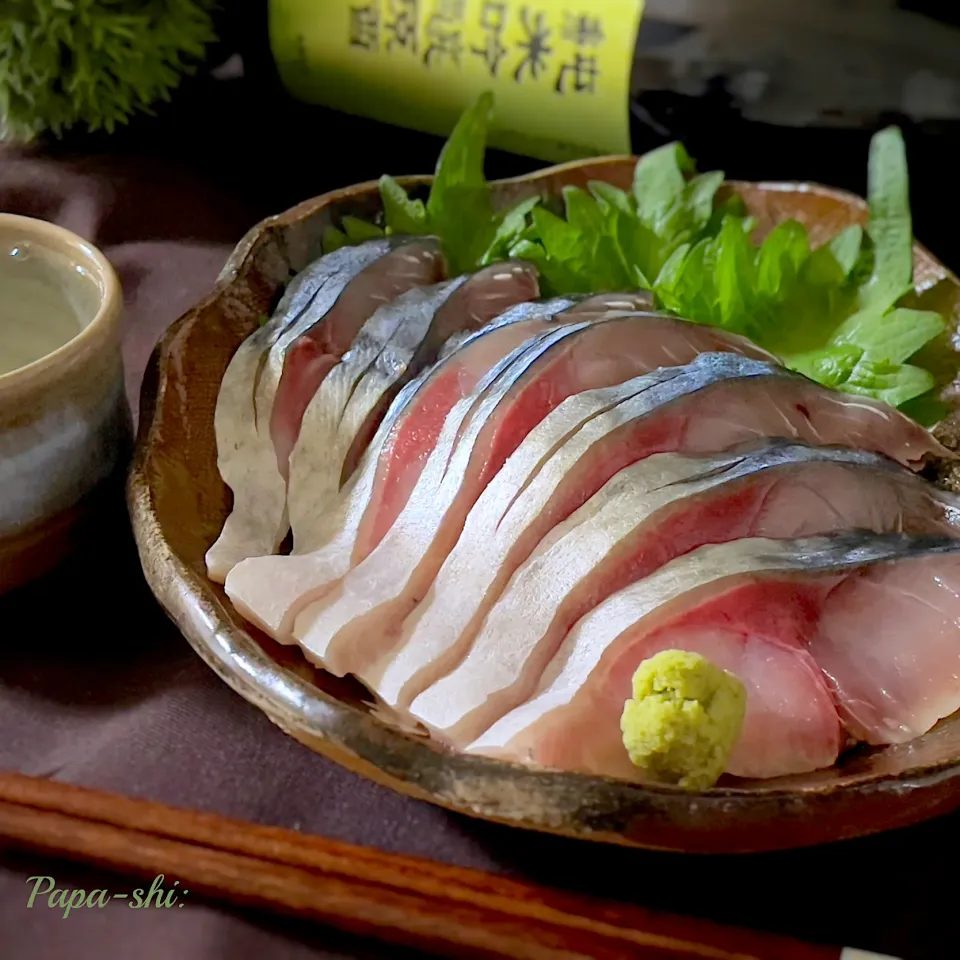 こんな鯖見たことない！　〆鯖で一杯🍶|パパ氏さん