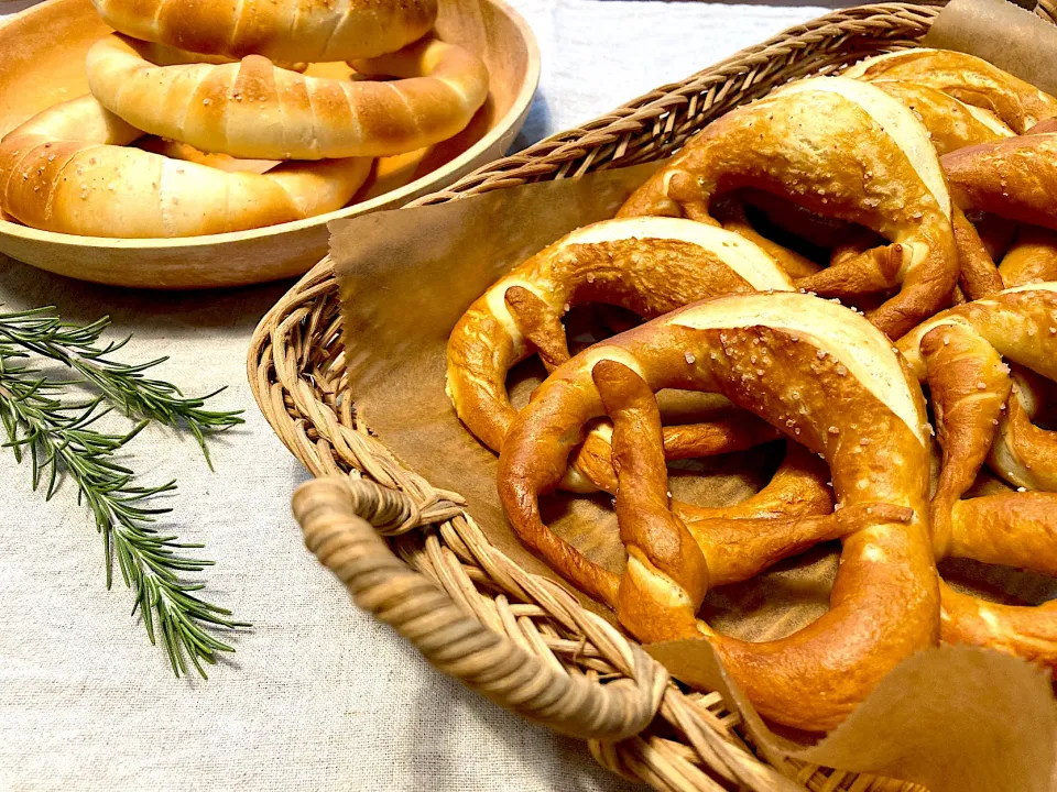 プレッツェルとクレセントロール|n_nさん