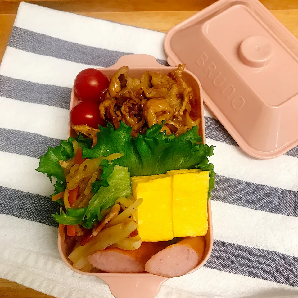 Snapdishの料理写真:三男男子中学生弁当・豚丼|mickyさん