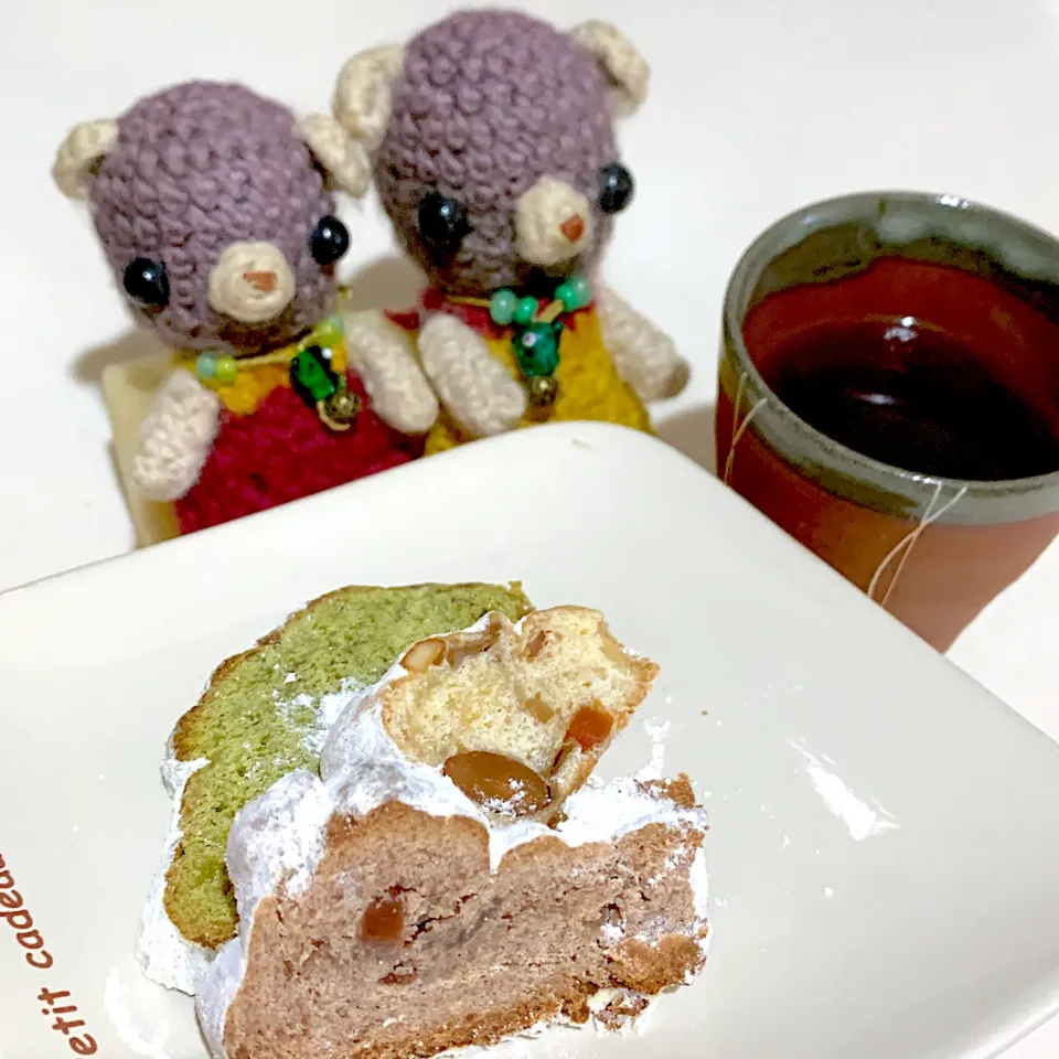 Snapdishの料理写真:おやつは連日シュトーレン(^-^)|chagashiさん