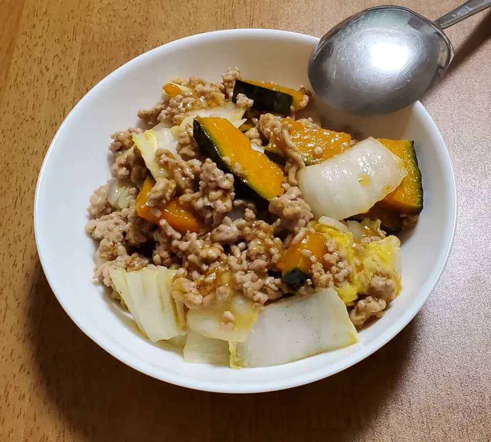 挽き肉と白菜とかぼちゃの柚子ぽん酢炒め|ナナさん