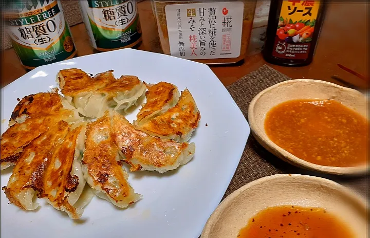 手作り餃子🥟

　万能味ソースをつけて🎶|びせんさん