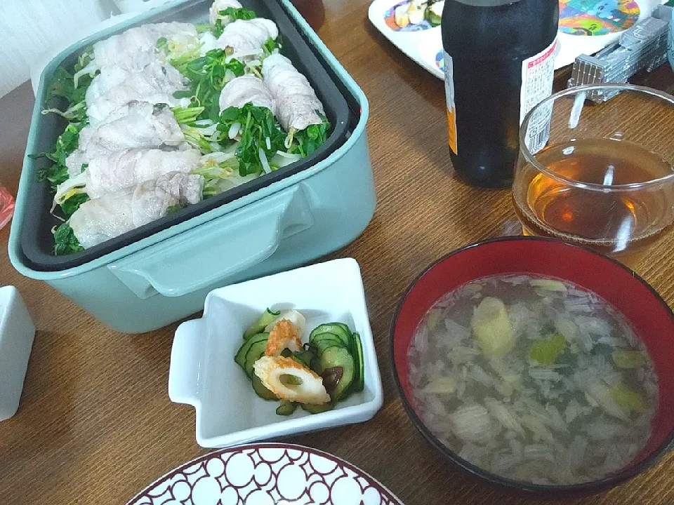 豆苗ともやしの肉巻き
ちくわときゅうりの塩昆布和え
味噌汁|尚さん