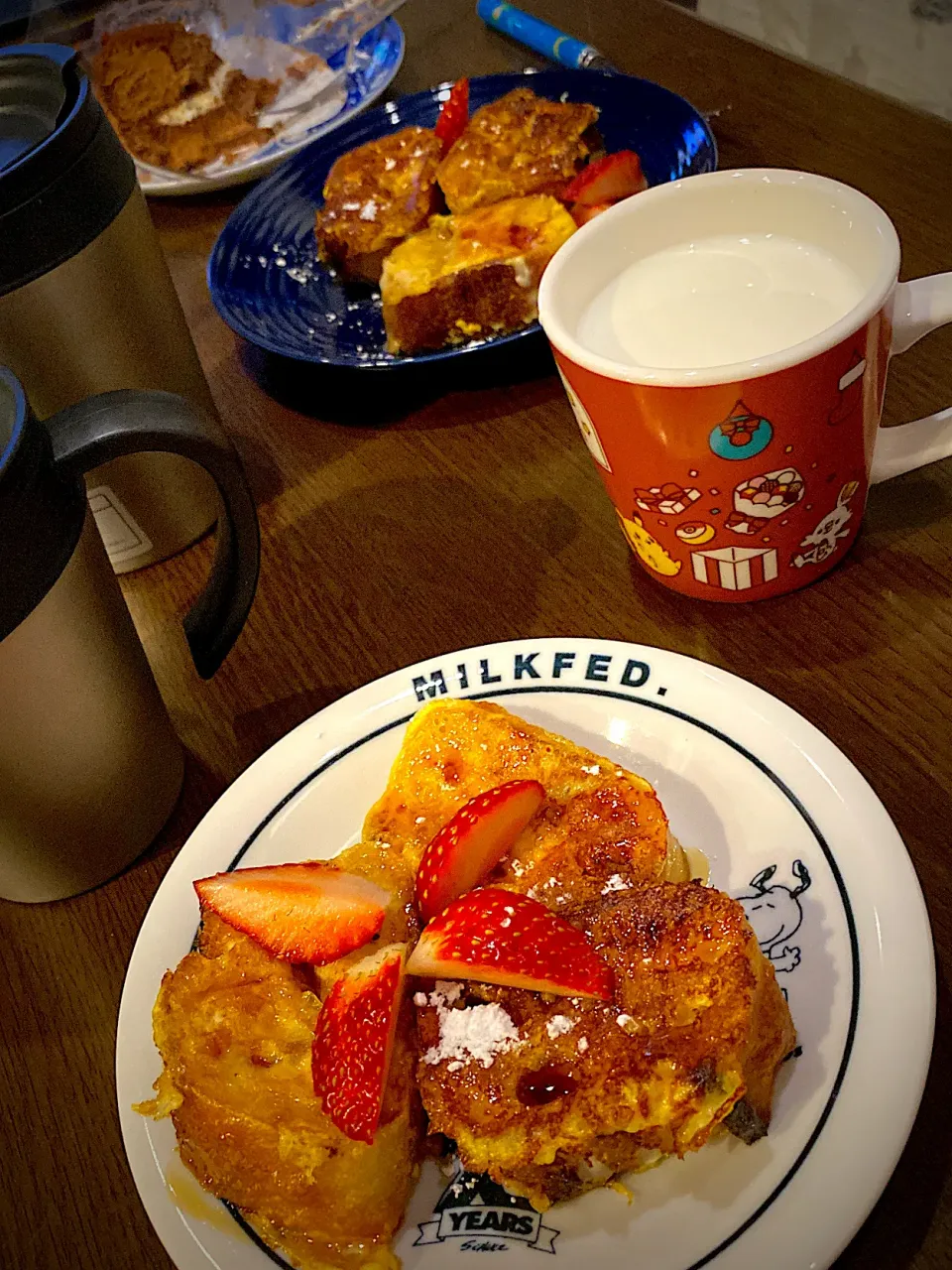 フレンチバゲットトースト🥖　苺🍓　コーヒー☕️  ホットミルク|ch＊K*∀o(^^*)♪さん