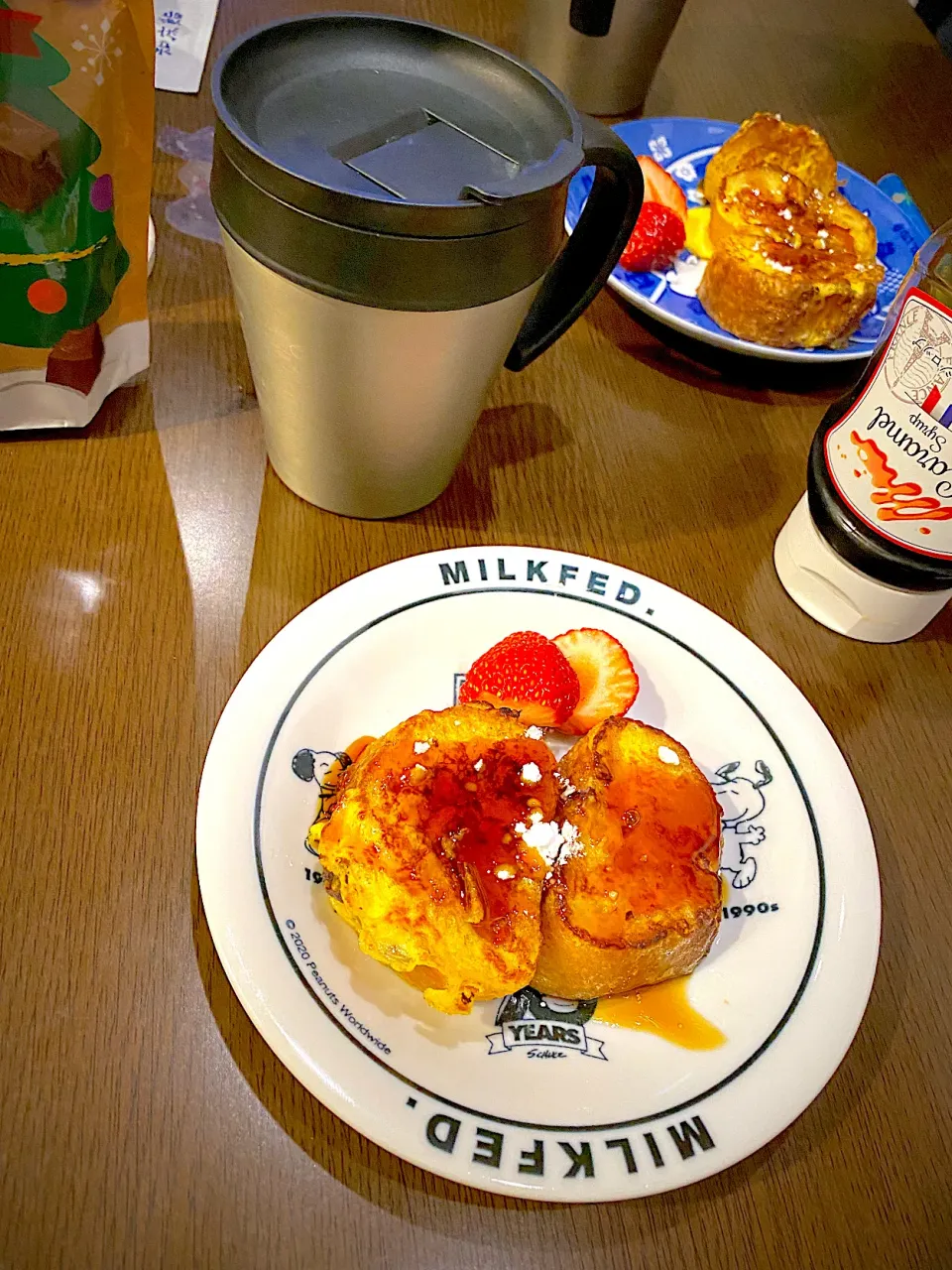 フレンチトースト　カラメルソース　パウダーシュガー　苺　コーヒー☕️|ch＊K*∀o(^^*)♪さん