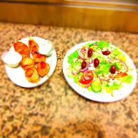 Mediterranean Salata
and Chicken Kebabs|Nikoさん