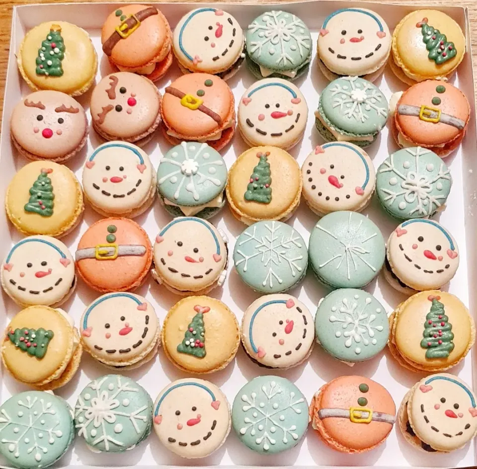 Christmas Macarons in 5 different flavours|Biscuite Queenさん