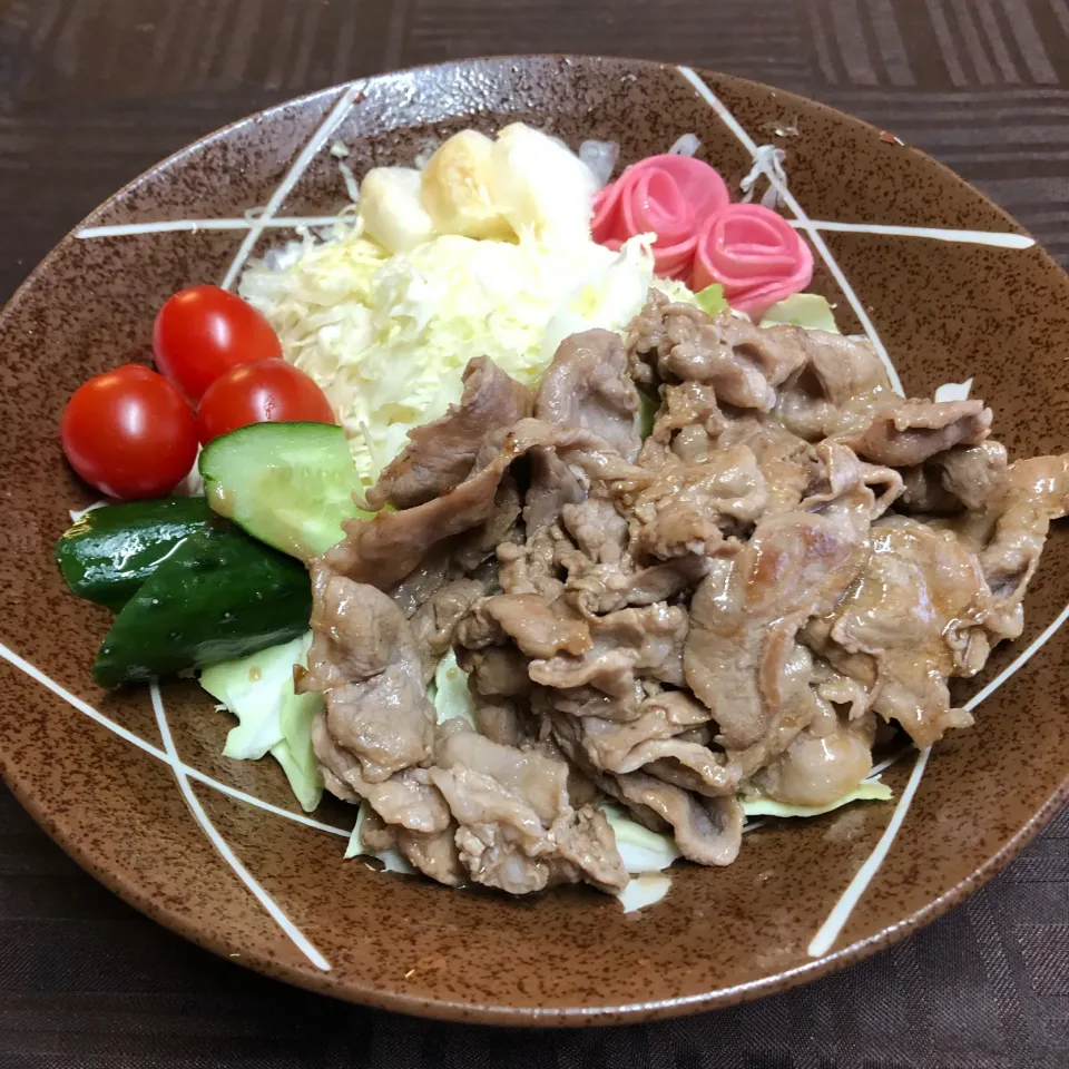 Snapdishの料理写真:豚肩ロース焼肉万能味ソース＊|henryさん