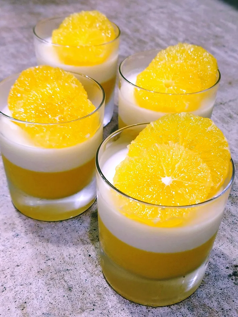 Snapdishの料理写真:マスカルポーネチーズムースとオレンジゼリー;Mascarpone Cheese Mousse and Orange Jelly|samiさん