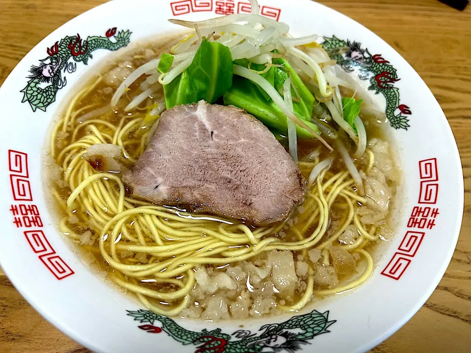 背脂醤油　白　ダブルスープ（鶏豚スープ、イリコ出汁）|さくたろうさん