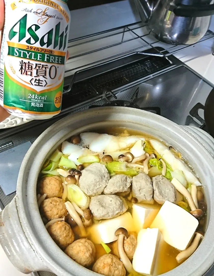 Snapdishの料理写真:寄せ鍋とアサヒスタイルフリー🍺|しまだ ちえこさん