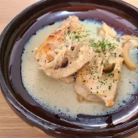 Snapdishの料理写真:鶏むね肉の豆乳キノコ煮|makiさん