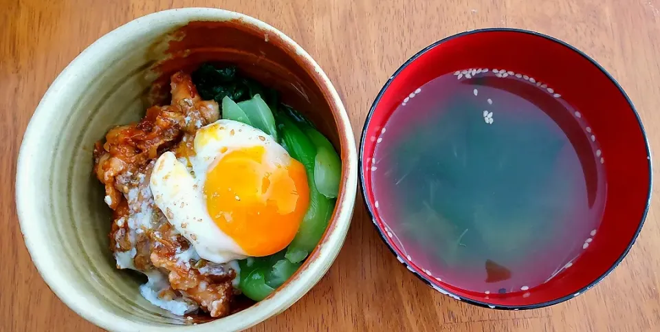 １２月４日　鶏の味噌焼き丼　ブロッコリースプラウトとわかめのスープ|いもこ。さん