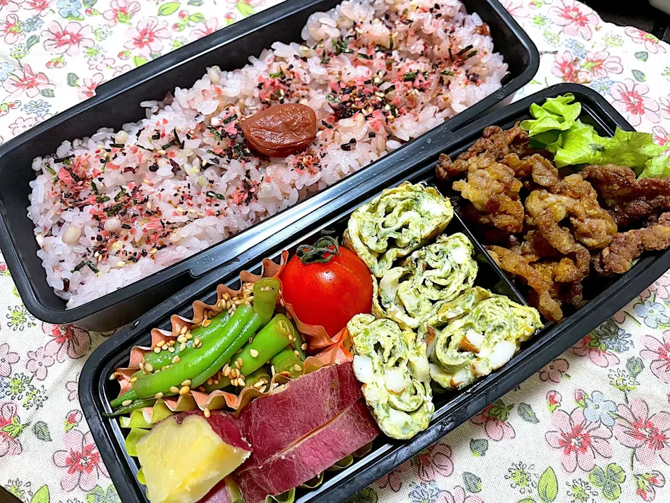 お弁当★牛肉のカレー揚げ焼き、青のりちくわ卵、いんげんのごま和え、さつまいもの甘露煮|ハルさん