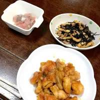 Snapdishの料理写真:鶏モモとれんこんの甘酢炒め、アジカルパッチョ、ひじき煮物|ぜっきーさん