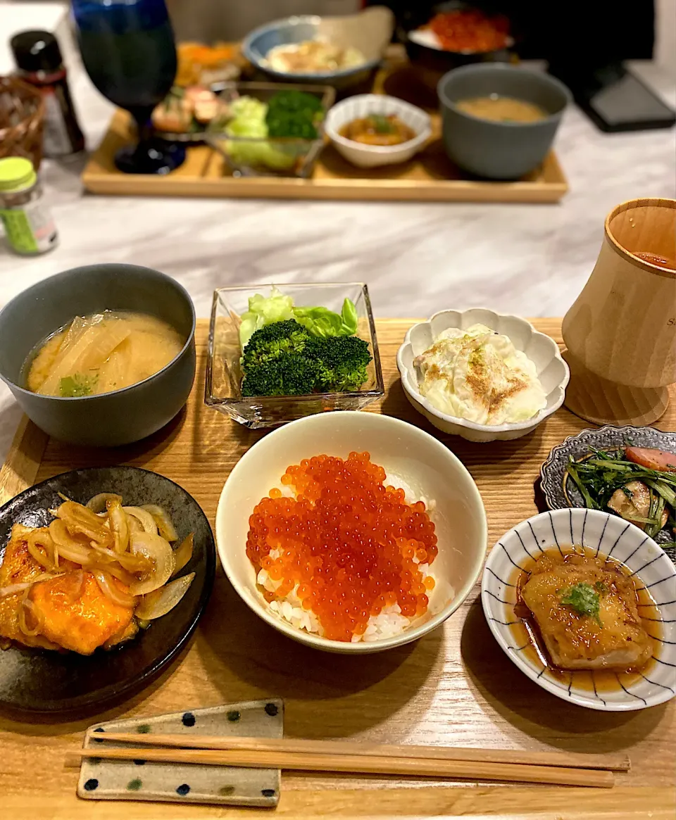 いくら丼、鮭の南蛮|なつこさん