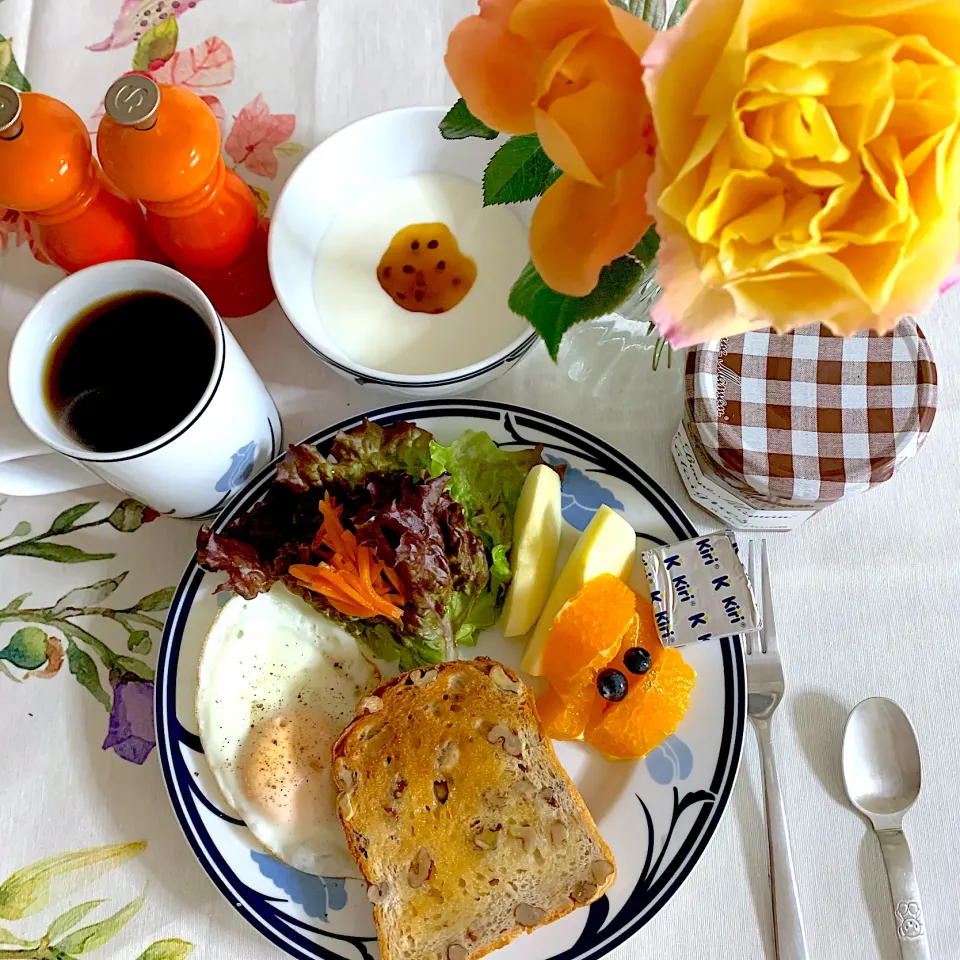 Snapdishの料理写真:🌼花とモーニングプレート🌼|あっちゃんさん