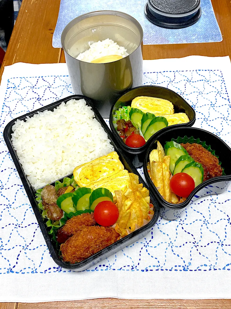 Snapdishの料理写真:12月16日木曜日ミンチカツ弁当|アッキーさん