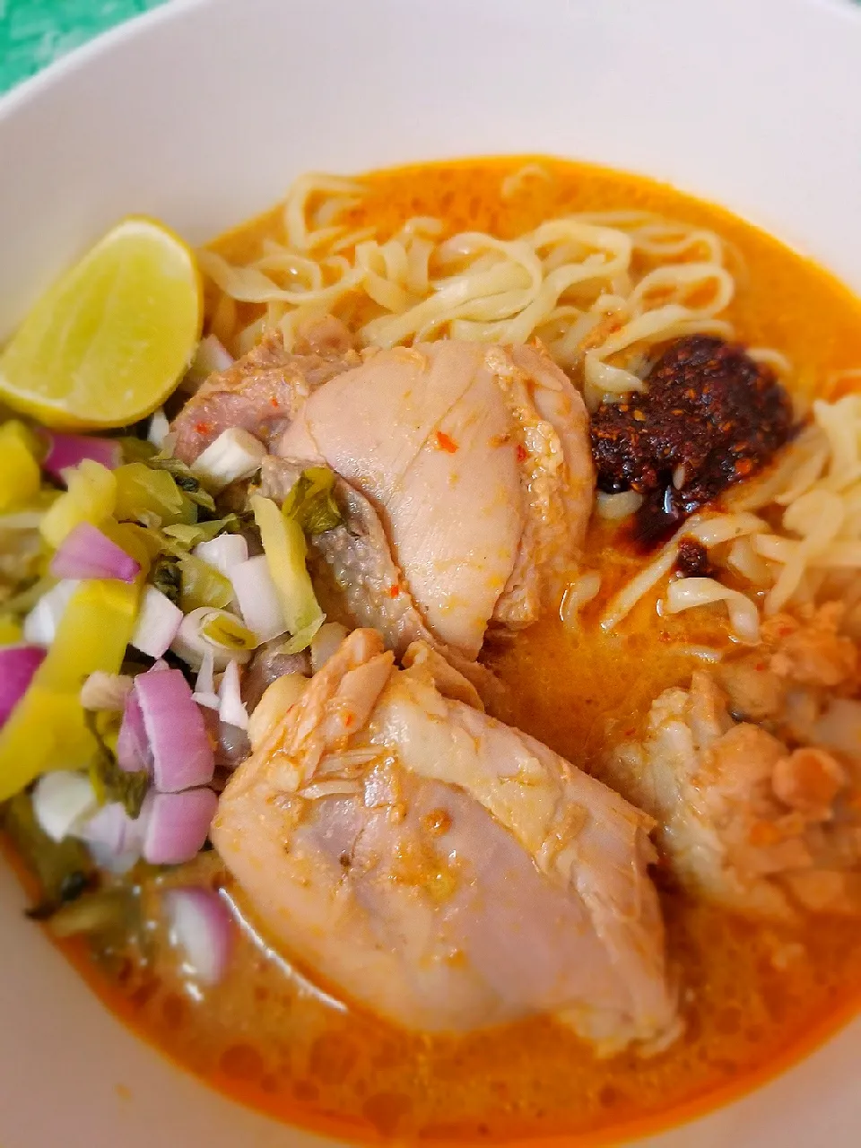 Khao Soi Chicken 🇹🇭🐔|Jaturong Wongsakdaさん