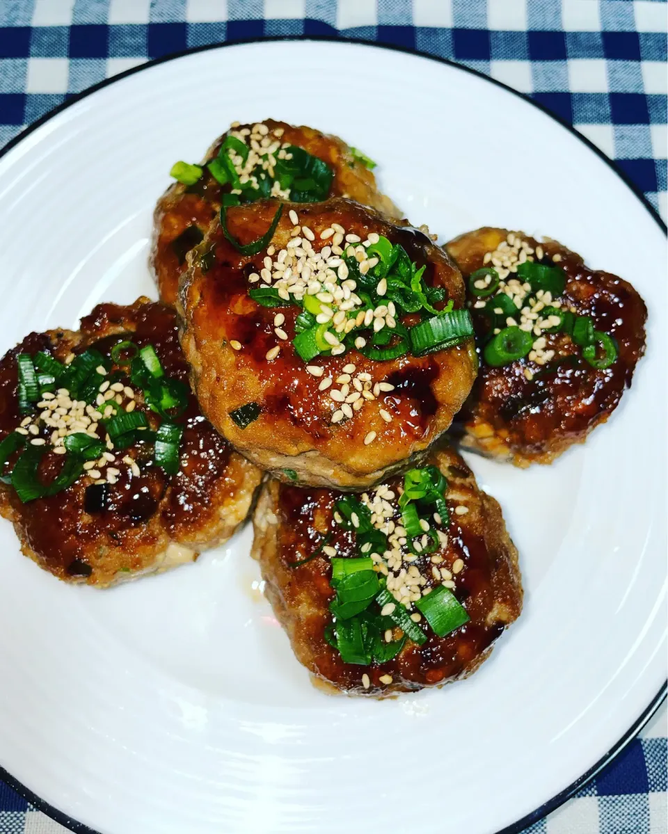 からあげビールさんの料理 無駄なく美味しく♪長ネギの青い部分たっぷり!オイコチュお豆腐豚つくね|めんちゃんさん