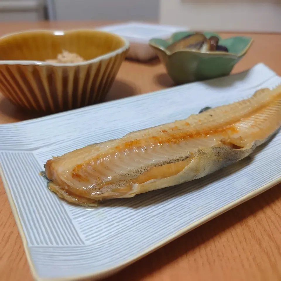 【夜ごはん】
鯖の塩焼き
納豆
なすの南蛮漬け
オートミール|Rie*さん